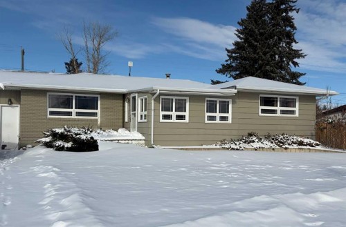 5110 51, Castor, AB - Outdoor