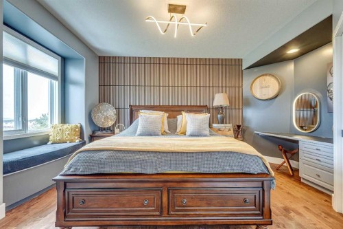 4300 Memorial Trail, Sylvan Lake, AB - Indoor Photo Showing Bedroom