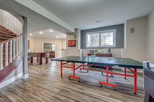 4300 Memorial Trail, Sylvan Lake, AB - Indoor Photo Showing Other Room