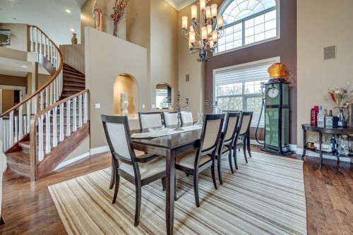 4300 Memorial Trail, Sylvan Lake, AB - Indoor Photo Showing Dining Room