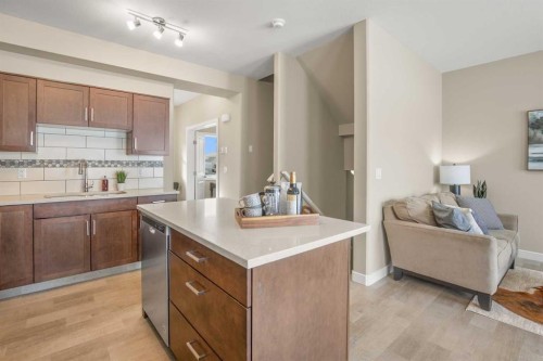 206-148 Vanier Drive, Red Deer, AB - Indoor Photo Showing Kitchen