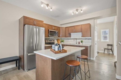 206-148 Vanier Drive, Red Deer, AB - Indoor Photo Showing Kitchen