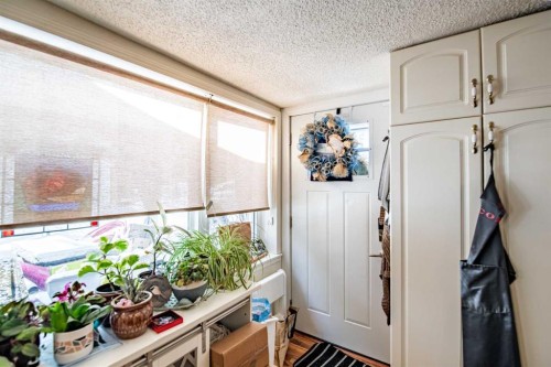 5111 47 Avenue, Sylvan Lake, AB - Indoor Photo Showing Other Room