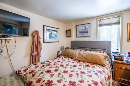 5111 47 Avenue, Sylvan Lake, AB - Indoor Photo Showing Bedroom