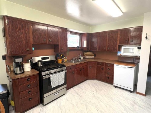 4812 47 Avenue, Forestburg, AB 