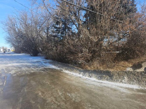 4550 46 Avenue, Lacombe, AB 