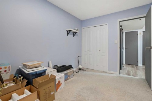 #4-4118 60 Street, Camrose, AB - Indoor