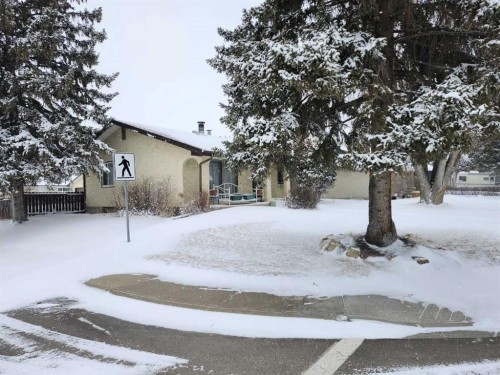 54 Ogden Avenue, Red Deer, AB - Outdoor