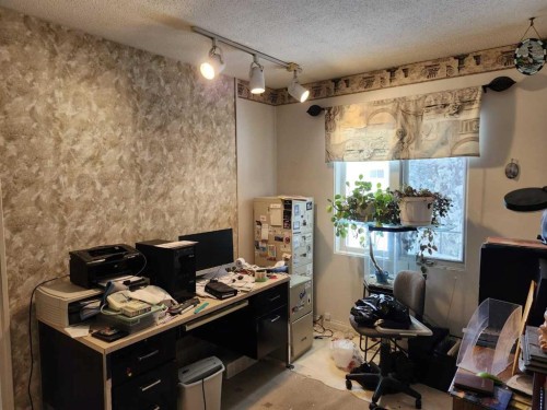 54 Ogden Avenue, Red Deer, AB - Indoor Photo Showing Office