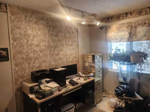54 Ogden Avenue, Red Deer, AB - Indoor Photo Showing Office
