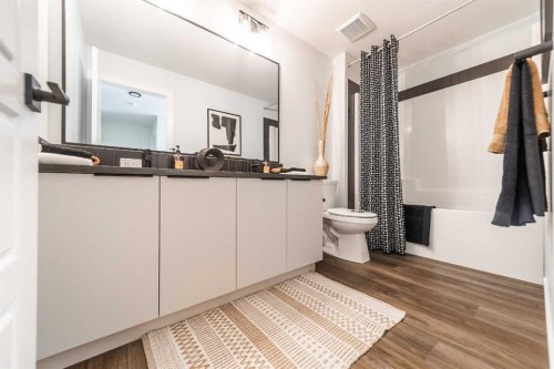 405 Sora Way Se, Calgary, AB - Indoor Photo Showing Bathroom