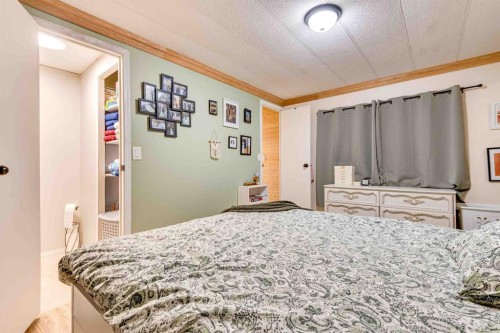 20 Mobile Drive, Three Hills, AB 