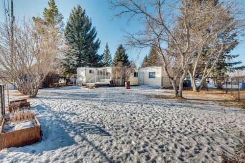20 Mobile Drive, Three Hills, AB 