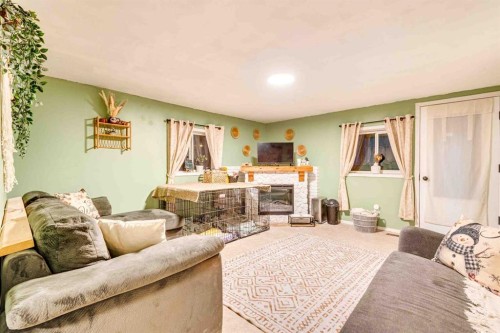 20 Mobile Drive, Three Hills, AB 