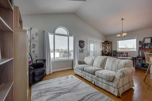 224 Iverson Close, Red Deer, AB - Indoor Photo Showing Living Room