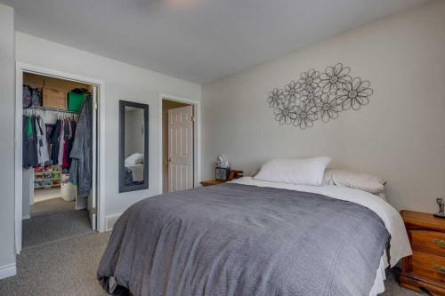 224 Iverson Close, Red Deer, AB - Indoor Photo Showing Bedroom