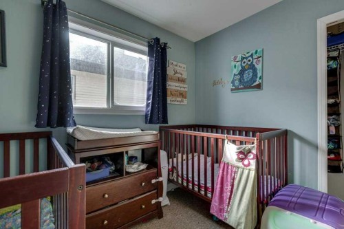 224 Iverson Close, Red Deer, AB - Indoor Photo Showing Bedroom