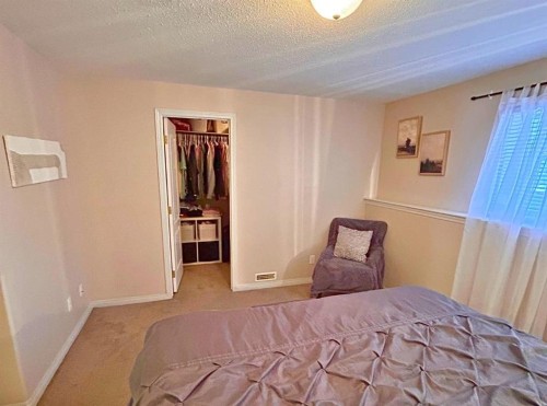 15 Kendrew Drive, Red Deer, AB - Indoor Photo Showing Bedroom