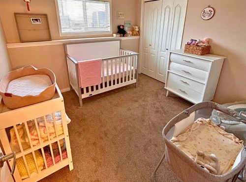 15 Kendrew Drive, Red Deer, AB - Indoor Photo Showing Bedroom