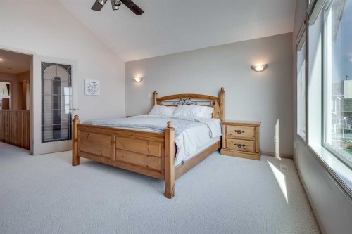 384 Marina Bay Place, Sylvan Lake, AB - Indoor Photo Showing Bedroom