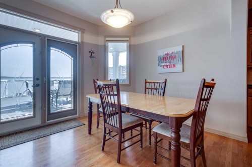 384 Marina Bay Place, Sylvan Lake, AB - Indoor Photo Showing Dining Room