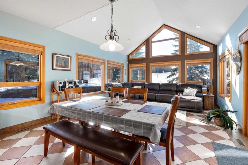 248 Lakeshore Drive, Grandview, AB - Indoor Photo Showing Dining Room