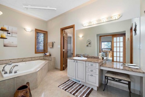 248 Lakeshore Drive, Grandview, AB - Indoor Photo Showing Bathroom