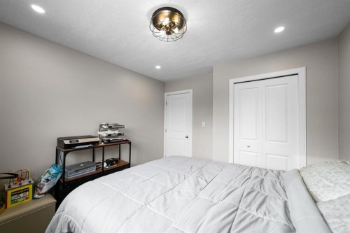 3630 Erickson Drive, Camrose, AB - Indoor Photo Showing Bedroom