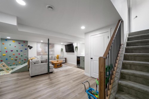 3630 Erickson Drive, Camrose, AB - Indoor Photo Showing Other Room