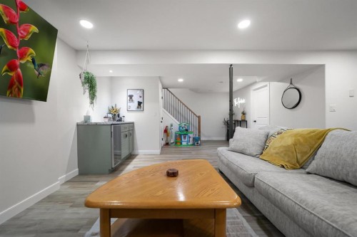 3630 Erickson Drive, Camrose, AB - Indoor