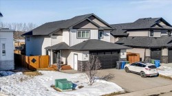 56 Napoleon Meadows Way  Innisfail, AB T4G 1X2