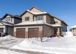 5824 Maple Crescent  Innisfail, AB T4G 0A9