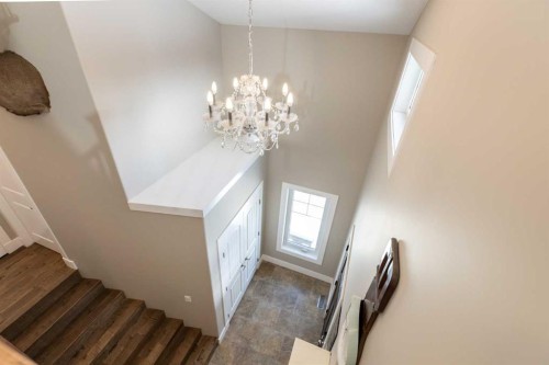 5824 Maple Crescent, Innisfail, AB - Indoor Photo Showing Other Room