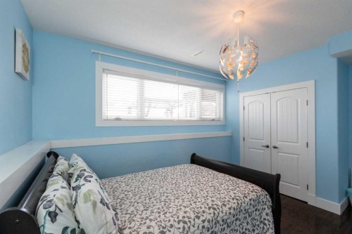 5824 Maple Crescent, Innisfail, AB - Indoor Photo Showing Bedroom