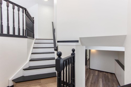 16 Johnson Close, Penhold, AB - Indoor Photo Showing Other Room