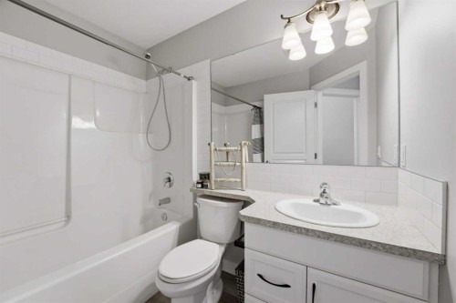 47 Illingworth Close, Red Deer, AB 