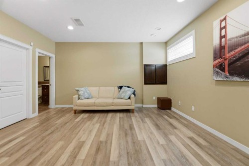 47 Illingworth Close, Red Deer, AB 