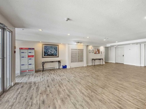 210-60 Jacobs Close, Red Deer, AB - Indoor