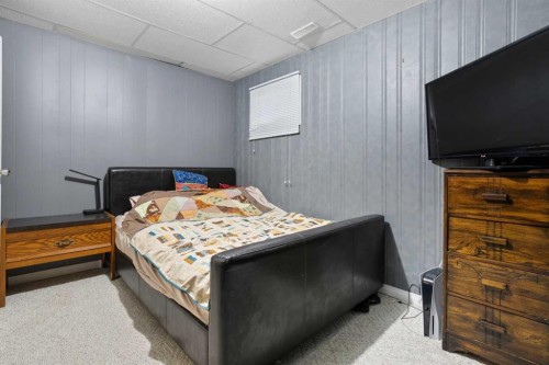 19252 462 Township, Rural Camrose County, AB - Indoor Photo Showing Bedroom