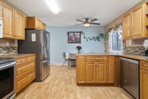 19252 462 Township, Rural Camrose County, AB - Indoor Photo Showing Kitchen