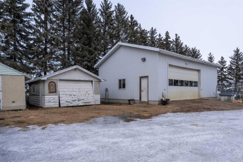 19252 462 Township, Rural Camrose County, AB - Outdoor