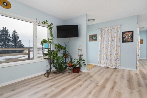 19252 462 Township, Rural Camrose County, AB - Indoor