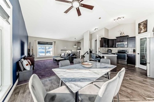 668 Robinson Avenue, Penhold, AB - Indoor Photo Showing Dining Room