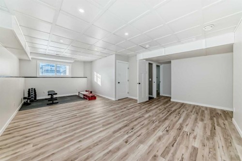 668 Robinson Avenue, Penhold, AB - Indoor