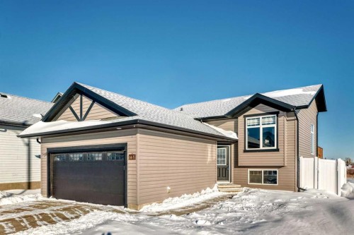668 Robinson Avenue, Penhold, AB - Outdoor