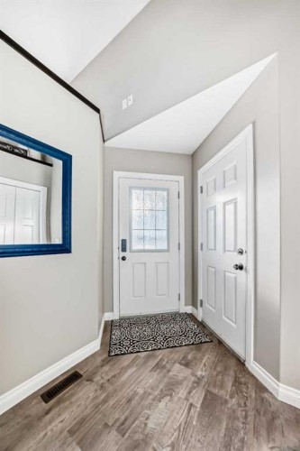 668 Robinson Avenue, Penhold, AB - Indoor Photo Showing Other Room