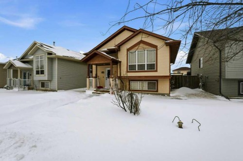 268 Kingston Drive, Red Deer, AB - Outdoor With Facade