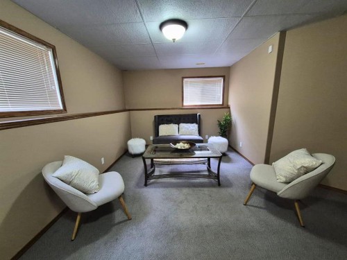 268 Kingston Drive, Red Deer, AB - Indoor
