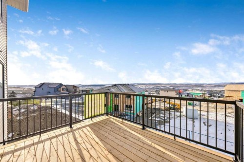 24 Heritage Link, Cochrane, AB - Outdoor With Exterior