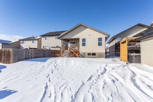 63 Vickers Close, Red Deer, AB - Outdoor